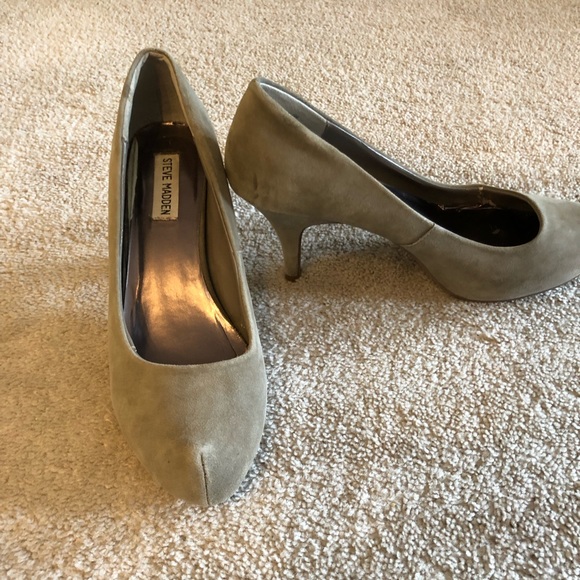 Steve Madden Shoes - Size 10 Steve Madden Neutral Pumps